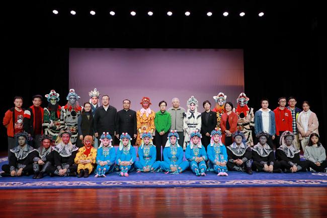 大合影.jpg 大合影.jpg