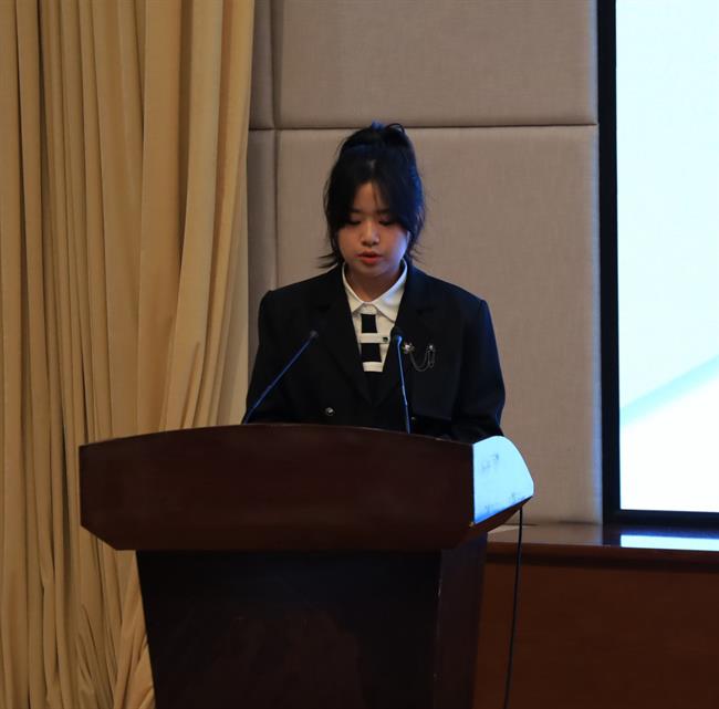 胡凯欣.jpg 胡凯欣.jpg