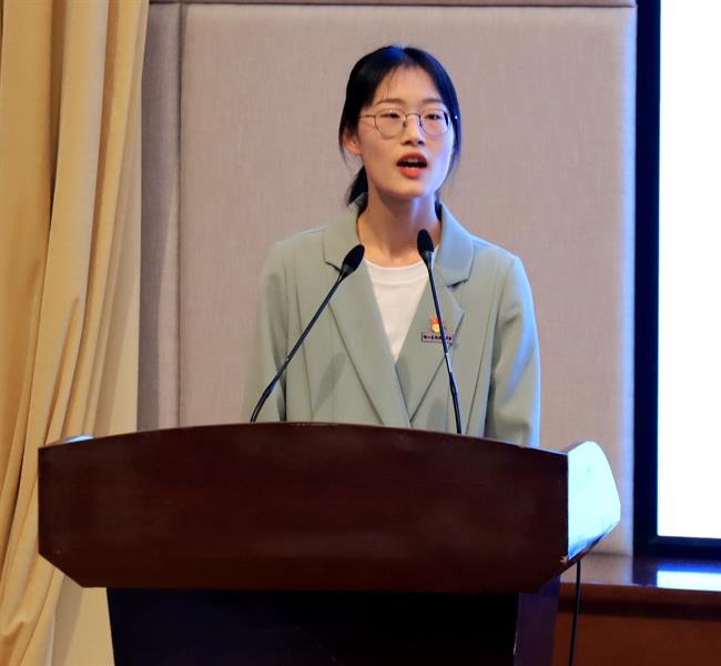 楼柳婧.jpg 楼柳婧.jpg