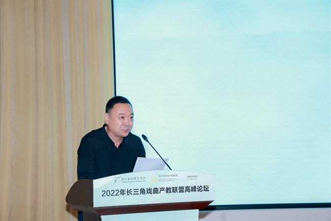 杨向国.jpg 杨向国.jpg