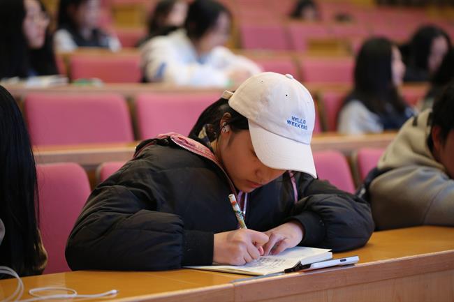 retouch_2023040623102300.jpg retouch_2023040623102300.jpg