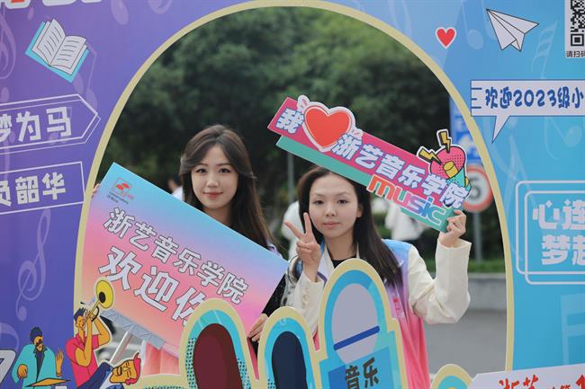 retouch_2023100913101201.jpg retouch_2023100913101201.jpg