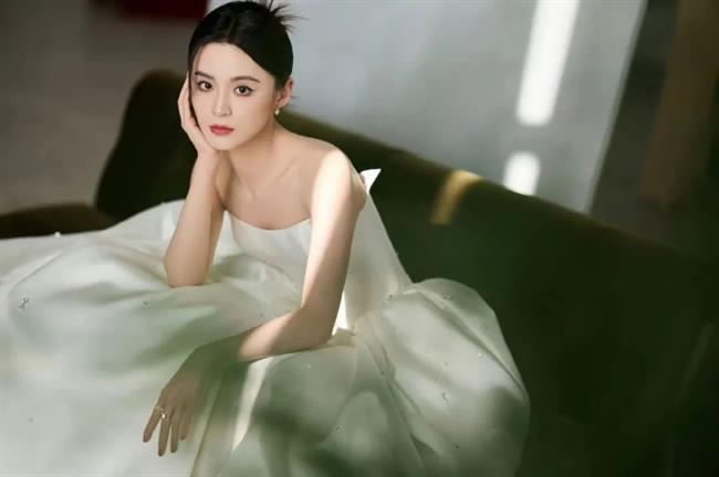 形象照.jpg 形象照.jpg