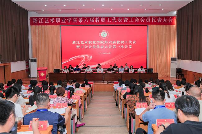 下午.jpg 下午.jpg