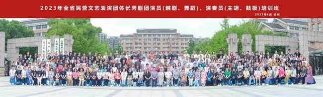 合影2_副本.jpg 合影2_副本.jpg